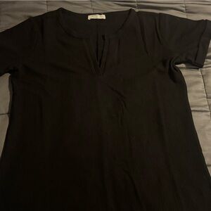 Large Black Zenana V-Neck Ribbed Shirt size Large